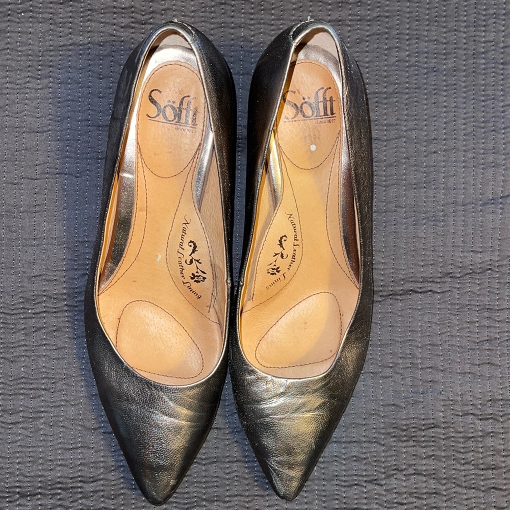 * Final Reduced Price - Sofft kitten heel pointy toe pumps leather
